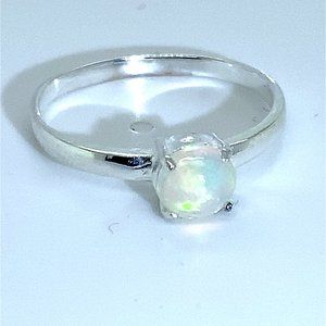 Precious Opal .95ct Platinum Finish Silver Ring